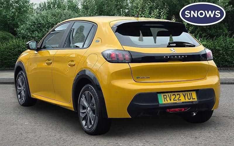 Used Peugeot e-208 Allure 100 kW (136 HP) 2021 Yellow Hatchback