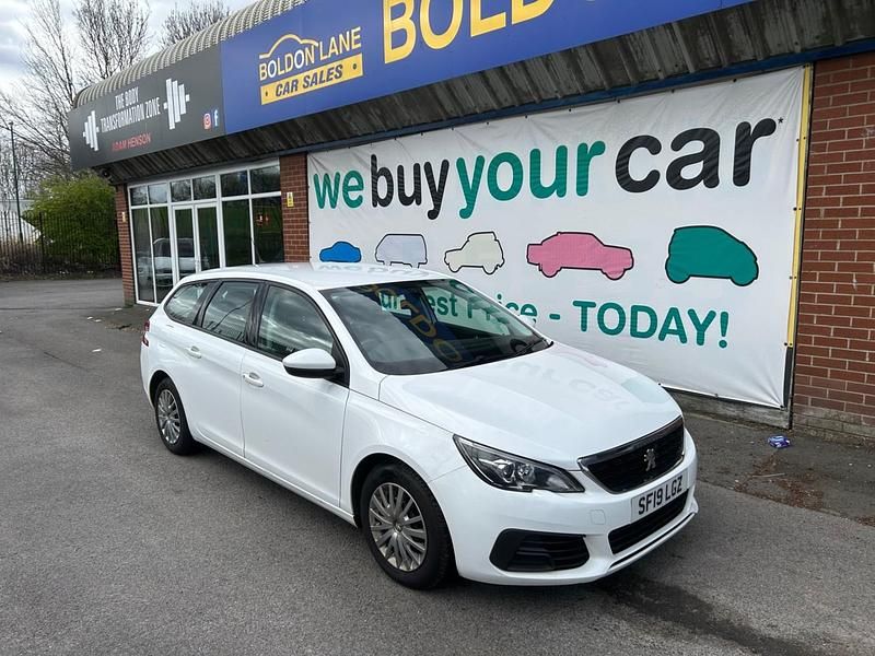 Used Peugeot 308 2019 White Estate