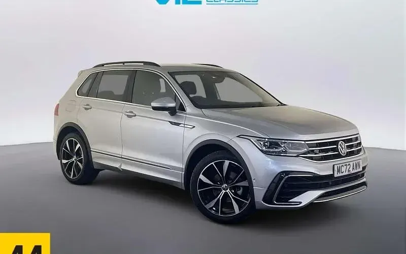 Usado VW Tiguan R-line 150 CV (110 kW) 2023 SUV