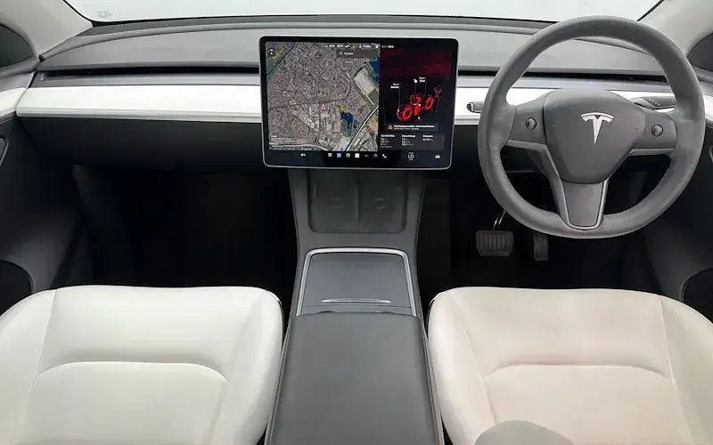 Used Tesla Model Y Long Range AWD 378 kW (514 HP) 2023 White SUV