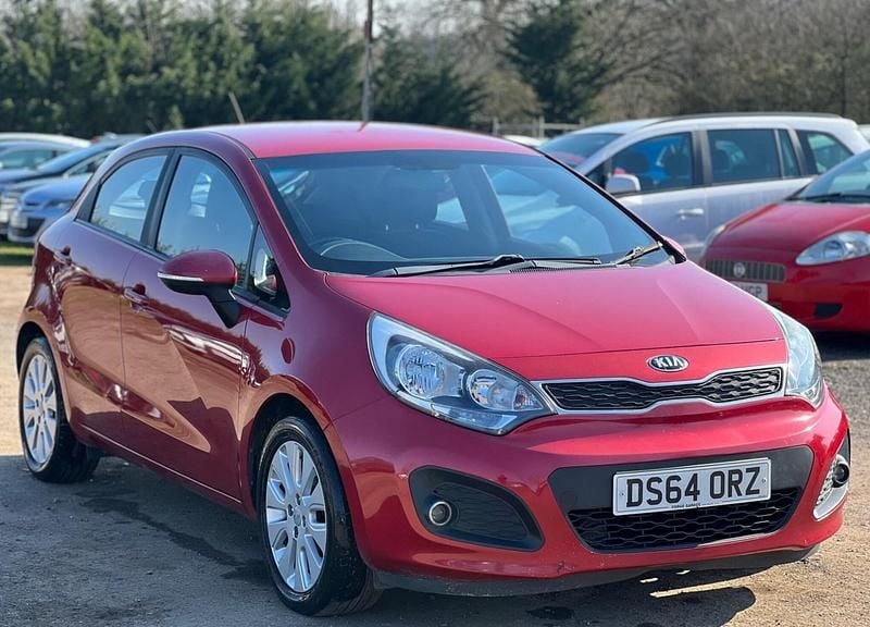 Used Kia Rio 75 HP (55 kW) 2014 Red Hatchback