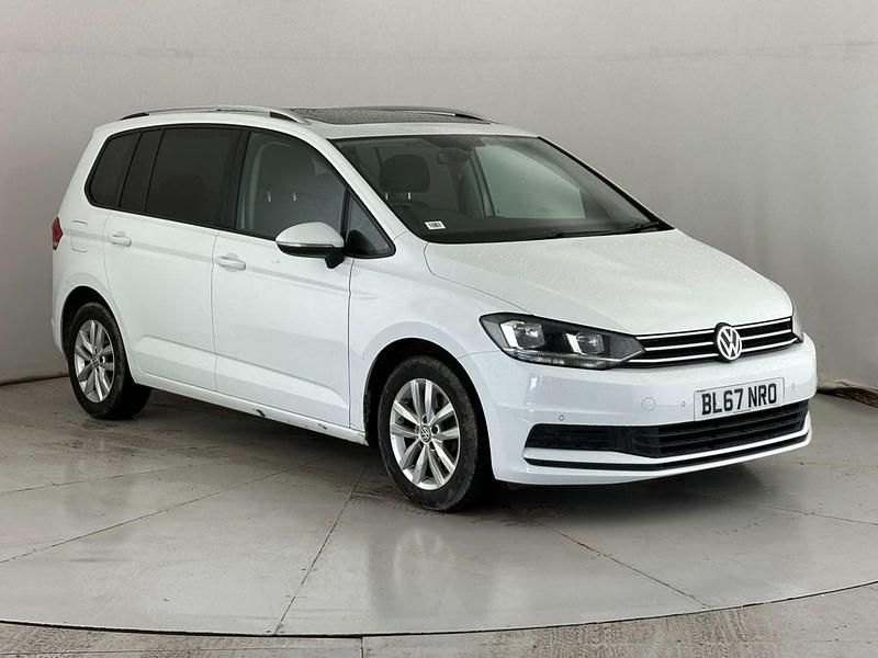 Used VW Touran Family 115 HP (84 kW) 2017 White MPV