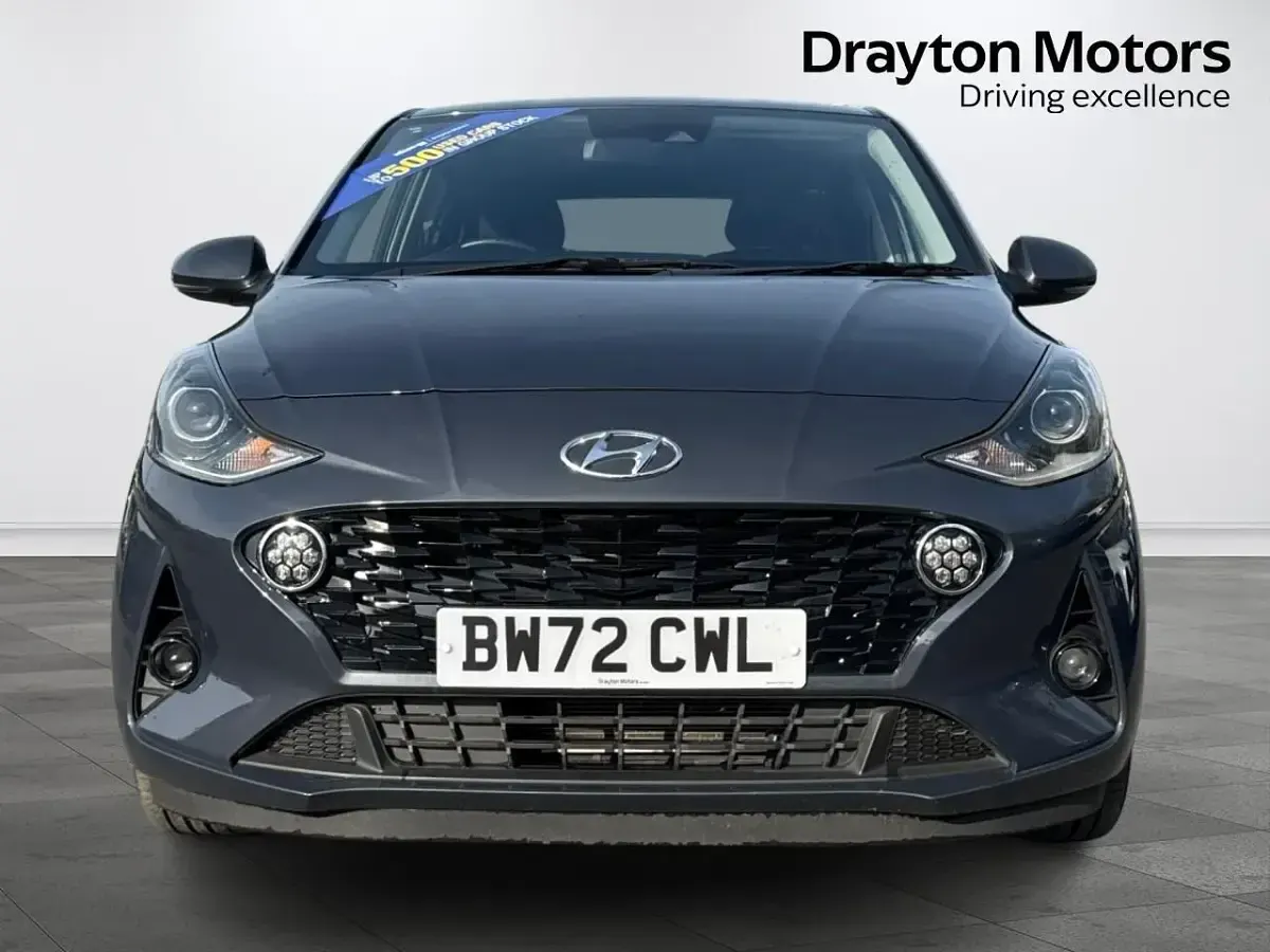 Usado Hyundai i10 Premium 67 HP (49 kW) 2023 Cinzento Citadino
