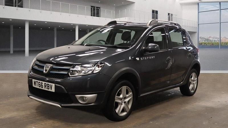Grey Used 2016 Dacia Sandero Lauréate Hatchback | £5,499 (Fair price) - Image 1/4
