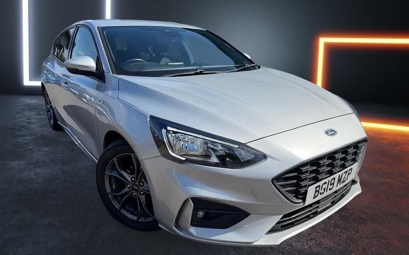 Used Ford Focus ST-Line 125 HP (91 kW) 2020 Hatchback
