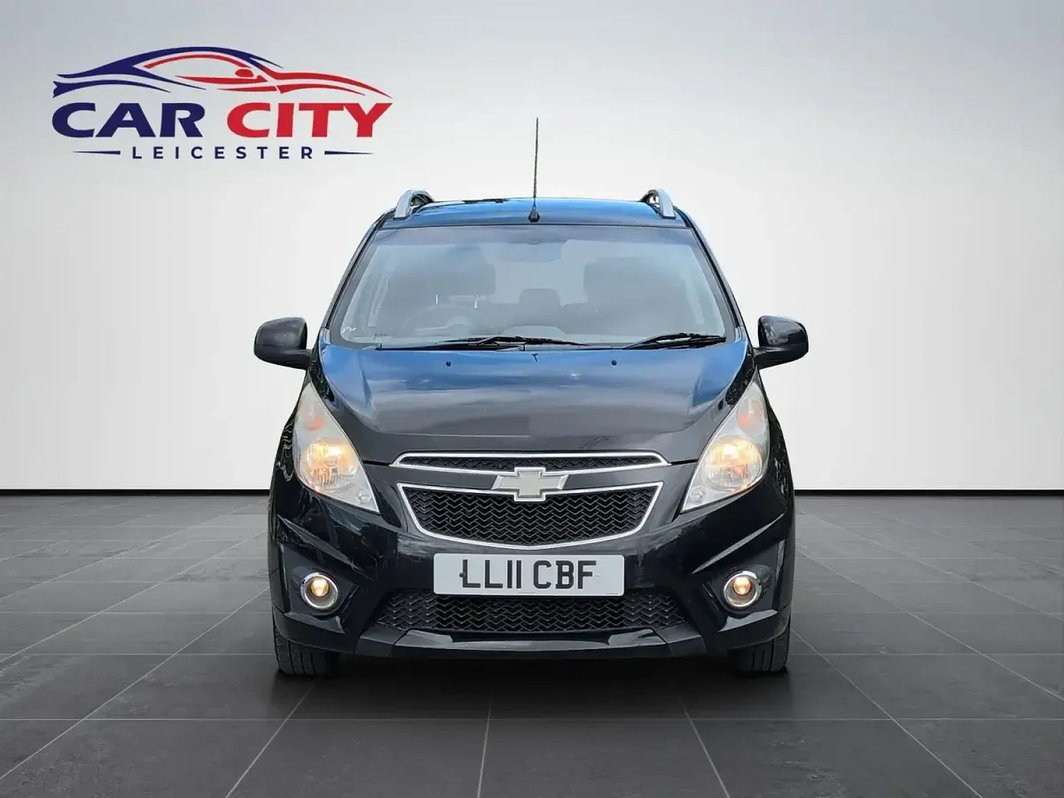 Used Chevrolet Spark LT 81 HP (59 kW) 2011 Black Hatchback