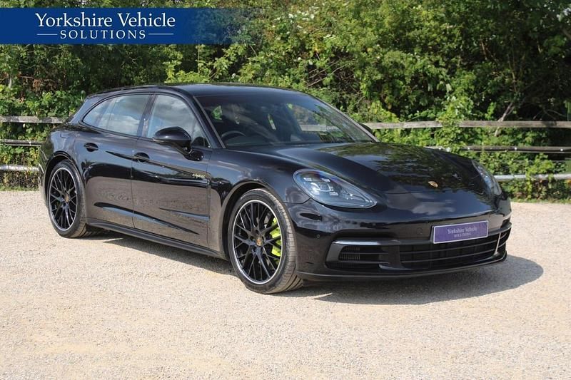 Used Porsche Panamera Sport Turismo 462 HP (339 kW) 2019 Black Sedan