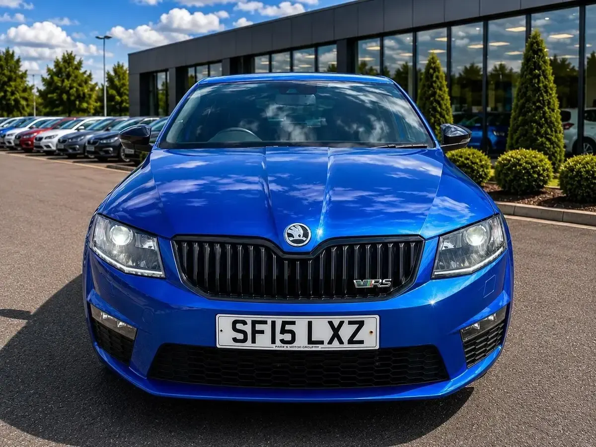 Usado Skoda Octavia vRS 2015 Azul Familiar