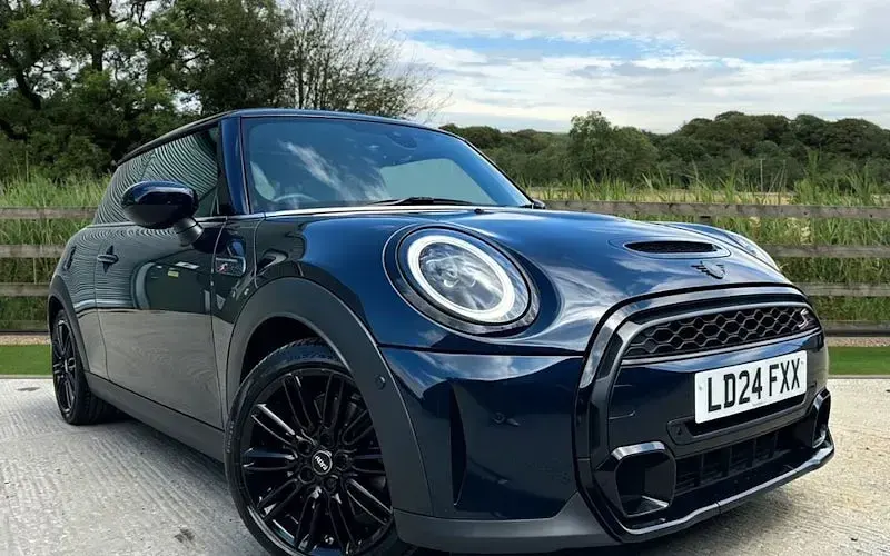 Used Mini Cooper S Exclusive 178 HP (130 kW) 2024 Hatchback