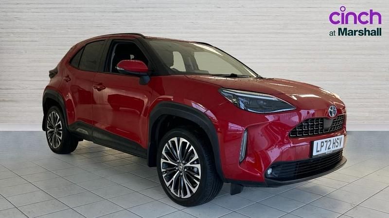 Used Toyota Yaris Hybrid 116 HP (85 kW) 2022 Red