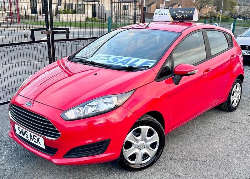 Used Ford Fiesta Style 2015 Red Hatchback