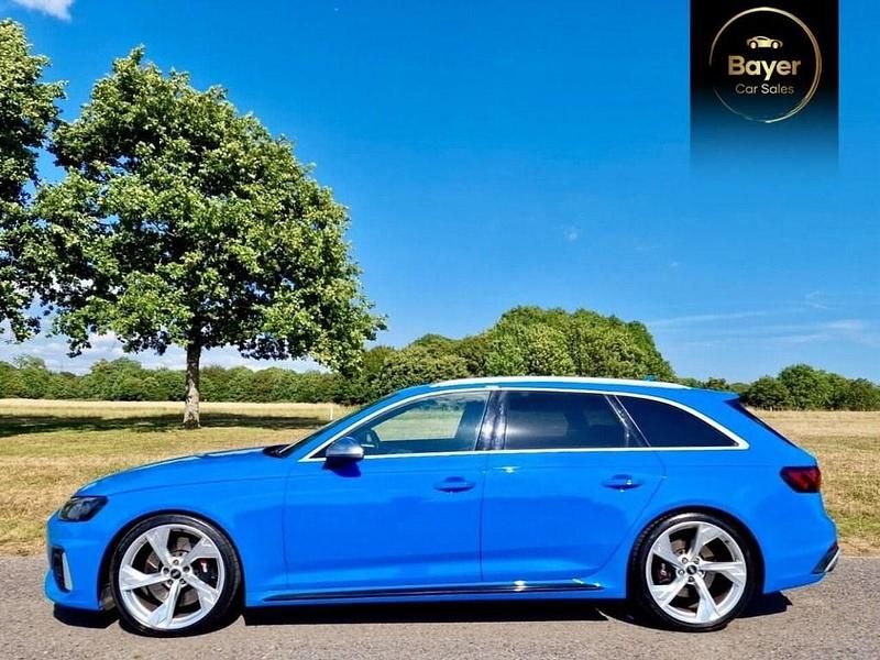 Used Audi RS4 Basis 450 HP (330 kW) 2020 Blue Estate