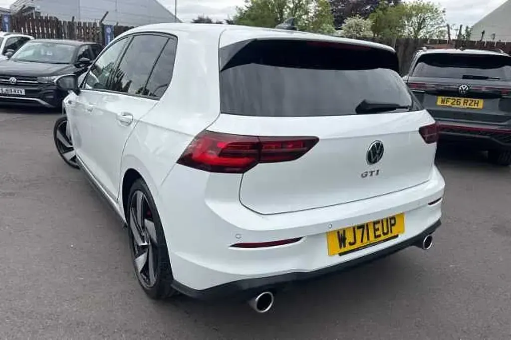 Used VW Golf VIII GTI 245 HP (180 kW) 2021