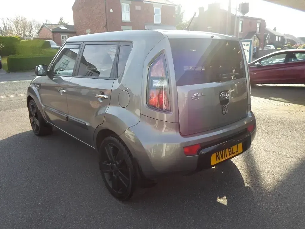 Used Kia Soul 126 HP (92 kW) 2011 Silver SUV