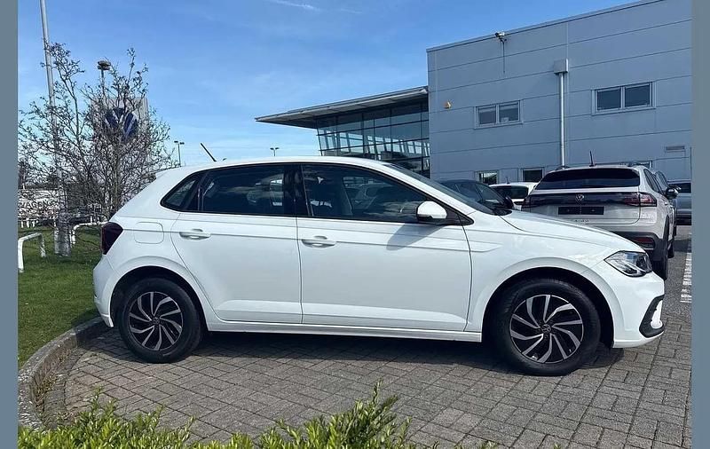 Used VW Polo Life 95 HP (69 kW) 2022 White Hatchback