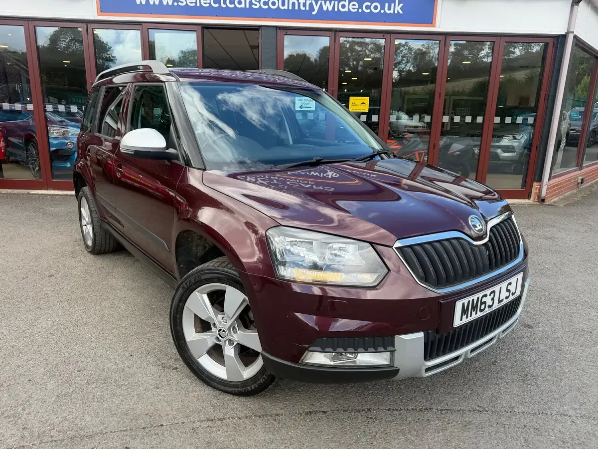 Used Skoda Yeti SE 110 HP (80 kW) 2014 Maroon SUV