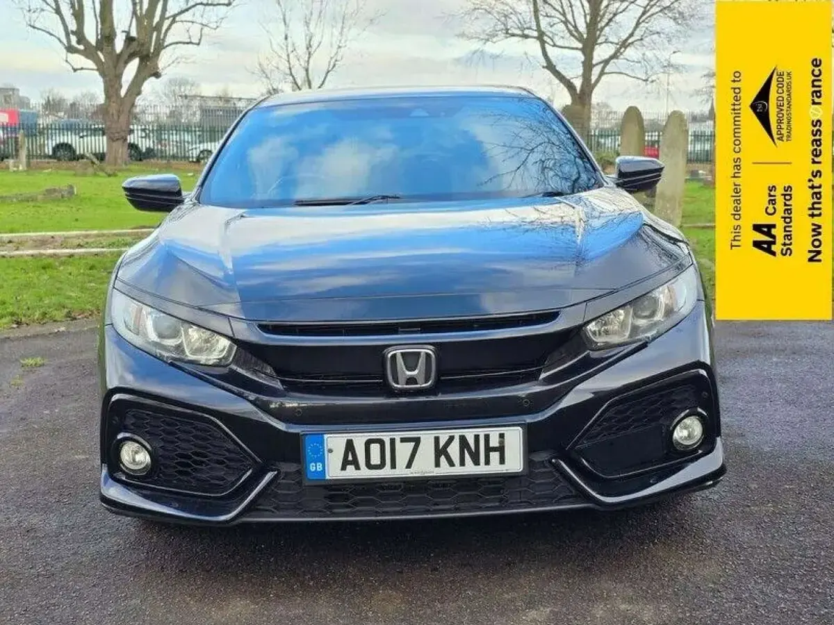 Used Honda Civic SR 129 HP (94 kW) 2017 Black Hatchback
