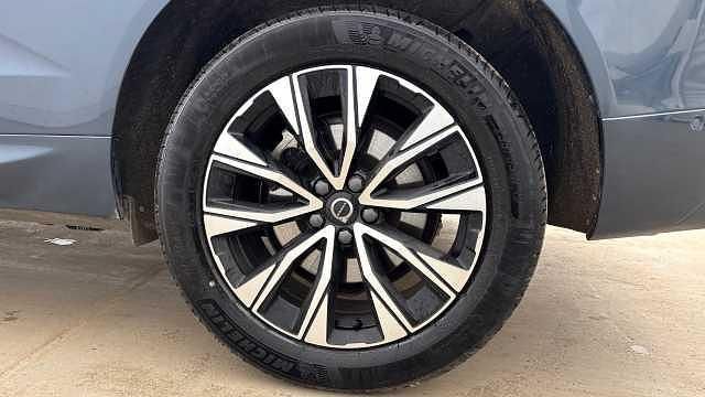 Used Volvo XC60 Plus 247 HP (181 kW) 2025 Blue SUV