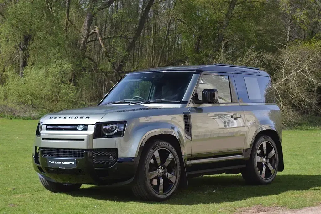 Używany Land Rover Defender HSE Dynamic 2024 Zielony SUV
