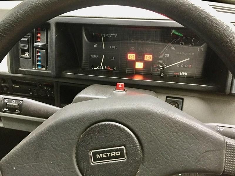 Used Rover Metro 63 HP (46 kW) 1991 White Hatchback