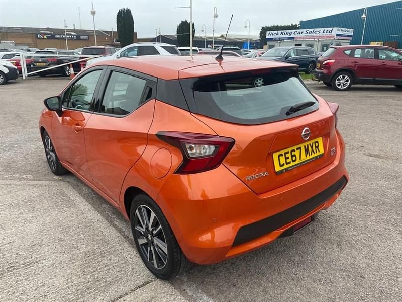 Begagnad Nissan Micra Acenta 90 HK (66 kW) 2017 Orange Halvkombi