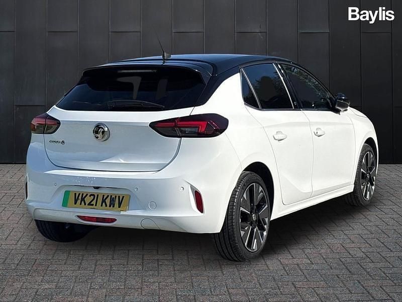 Used Vauxhall Corsa-e Elite 100 kW (136 HP) 2020 White Hatchback