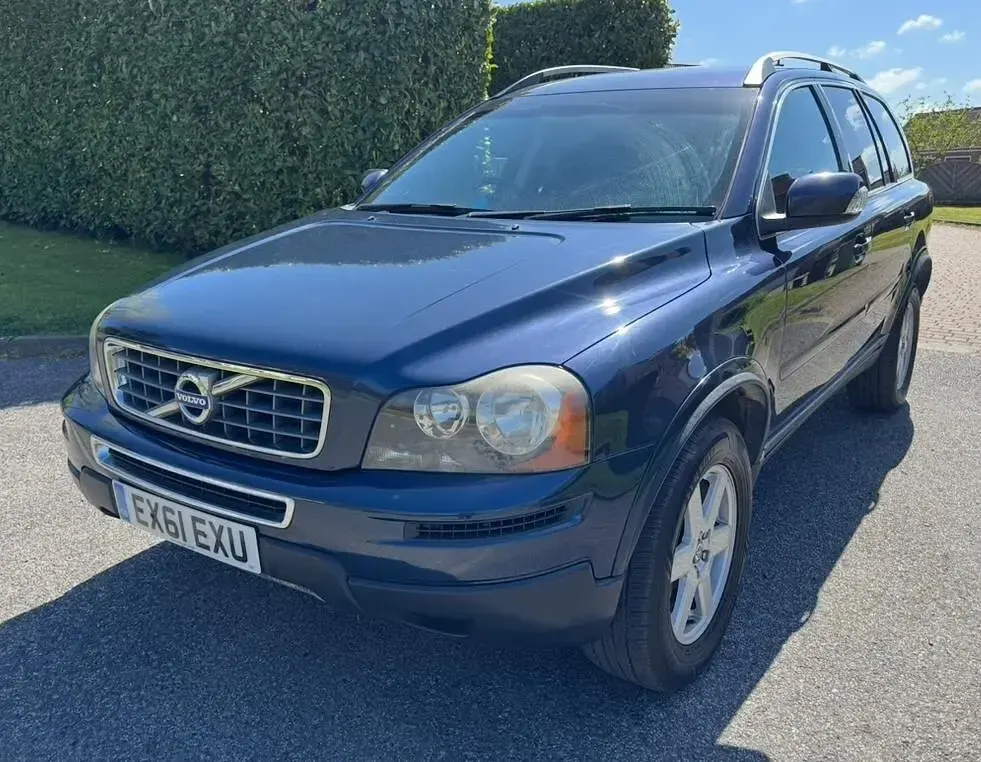 Used Volvo XC90 200 HP (147 kW) 2011 Blue SUV