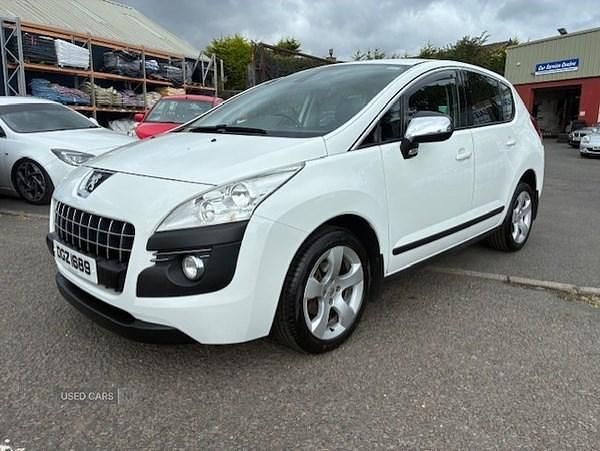 Used Peugeot 3008 Active 2012 White Hatchback