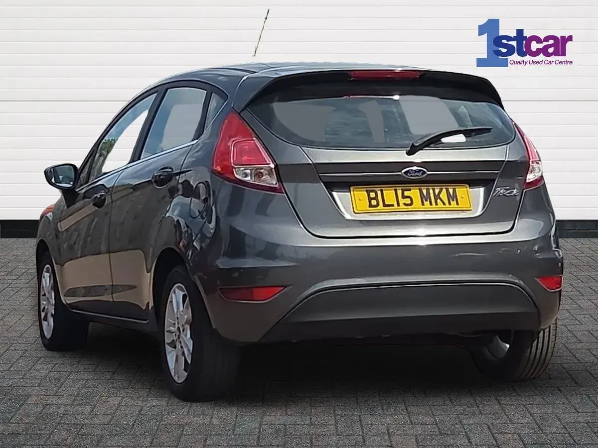 Used Ford Fiesta Zetec 75 HP (55 kW) 2015 Grey Hatchback