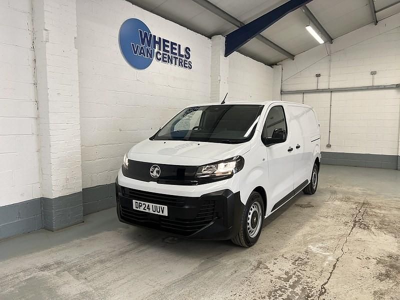 Used Vauxhall Vivaro S 120 HP (88 kW) 2024 White MPV