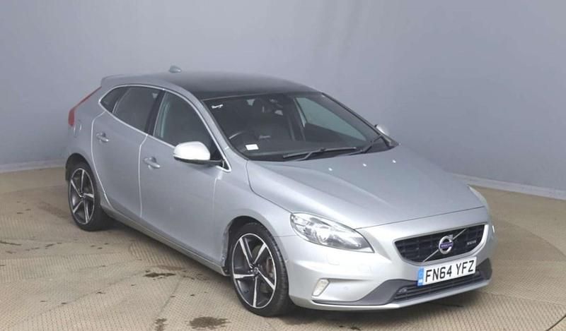 Silver Used 2014 Volvo V40 R-Design Hatchback | £6,690 (Fair price) - Image 1/1