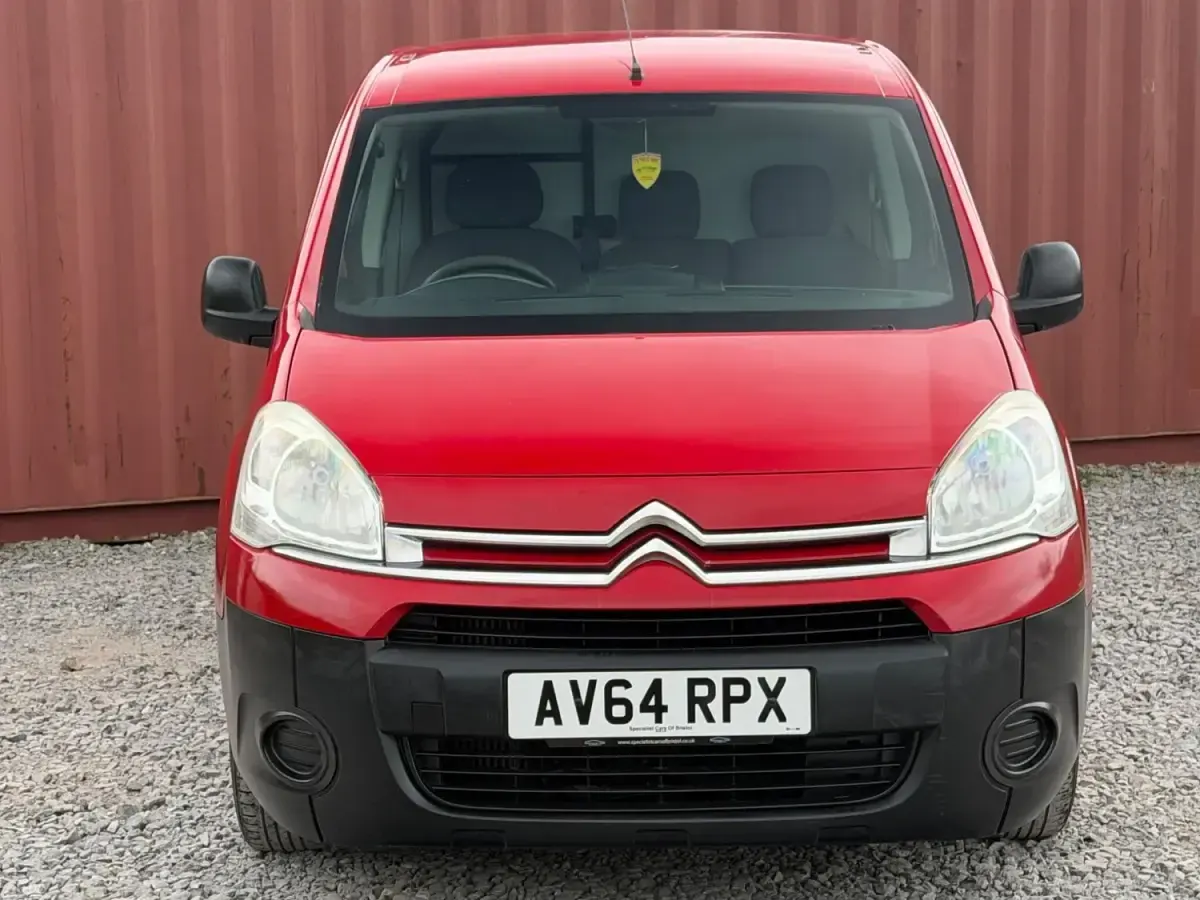 Used Citroën Berlingo 75 HP (55 kW) 2014 Red MPV