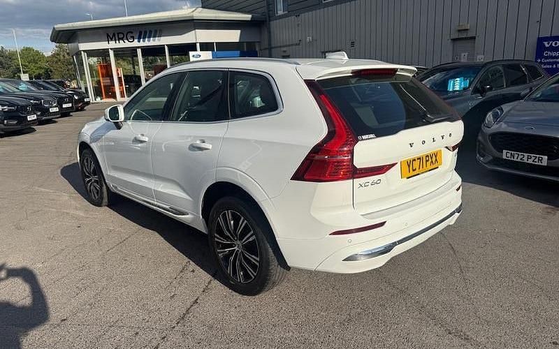 Used Volvo XC60 Inscription 250 HP (183 kW) 2021 White SUV