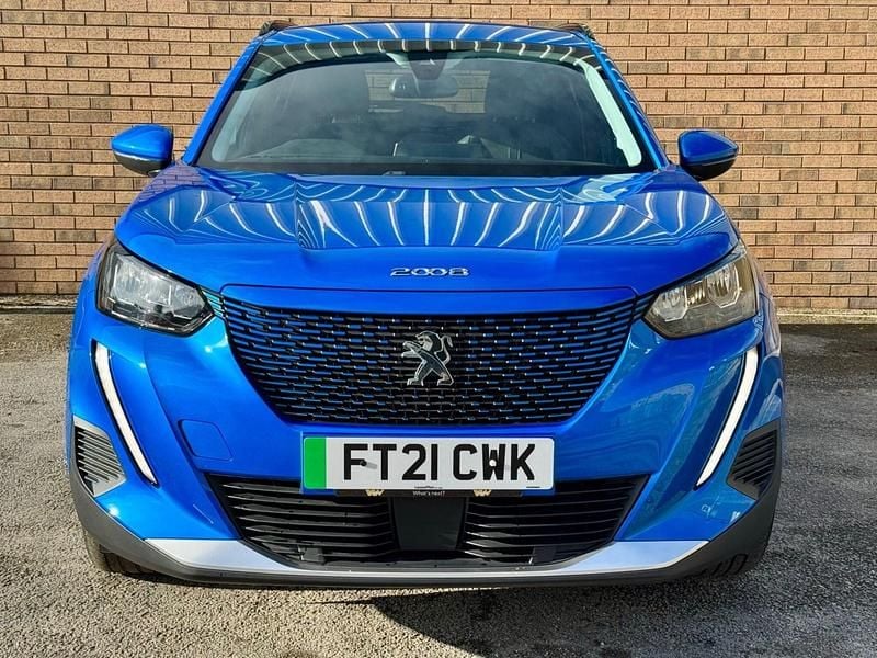 Używany Peugeot e-2008 Allure 50 kW (68 KM) 2021 Niebieski SUV