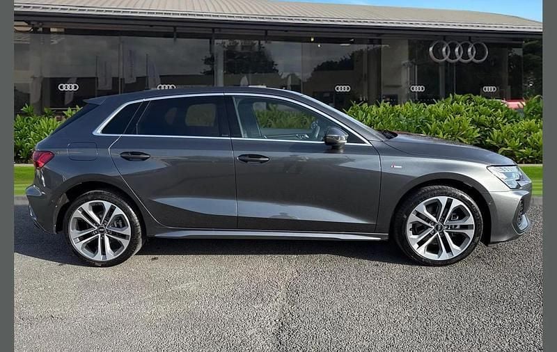 New Audi A3 e-tron S-Line 200 HP (147 kW) 2025 Grey Hatchback