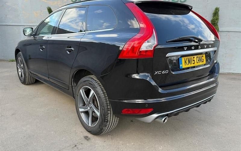 Second-hand Volvo XC60 R-Design 190 CP (139 kW) 2017 SUV
