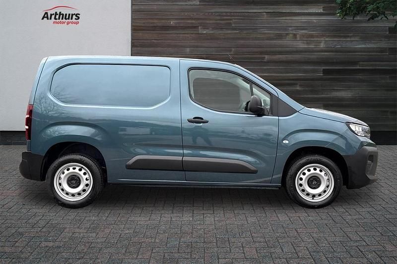 New Peugeot Partner 101 HP (74 kW) 2026 Blue MPV