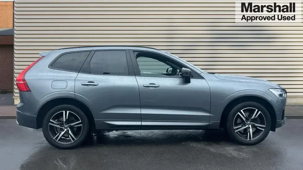 Used Volvo XC60 R-Design 197 HP (144 kW) 2020 Grey SUV