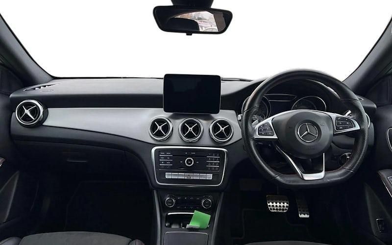 Used Mercedes GLA200 AMG line 156 HP (114 kW) 2019 Silver SUV