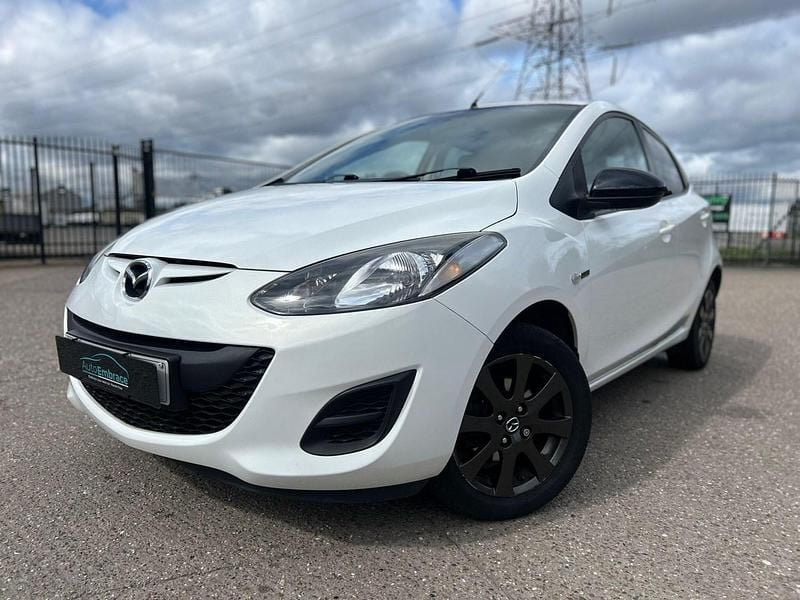 Used Mazda 2 Edition 2014 White Hatchback