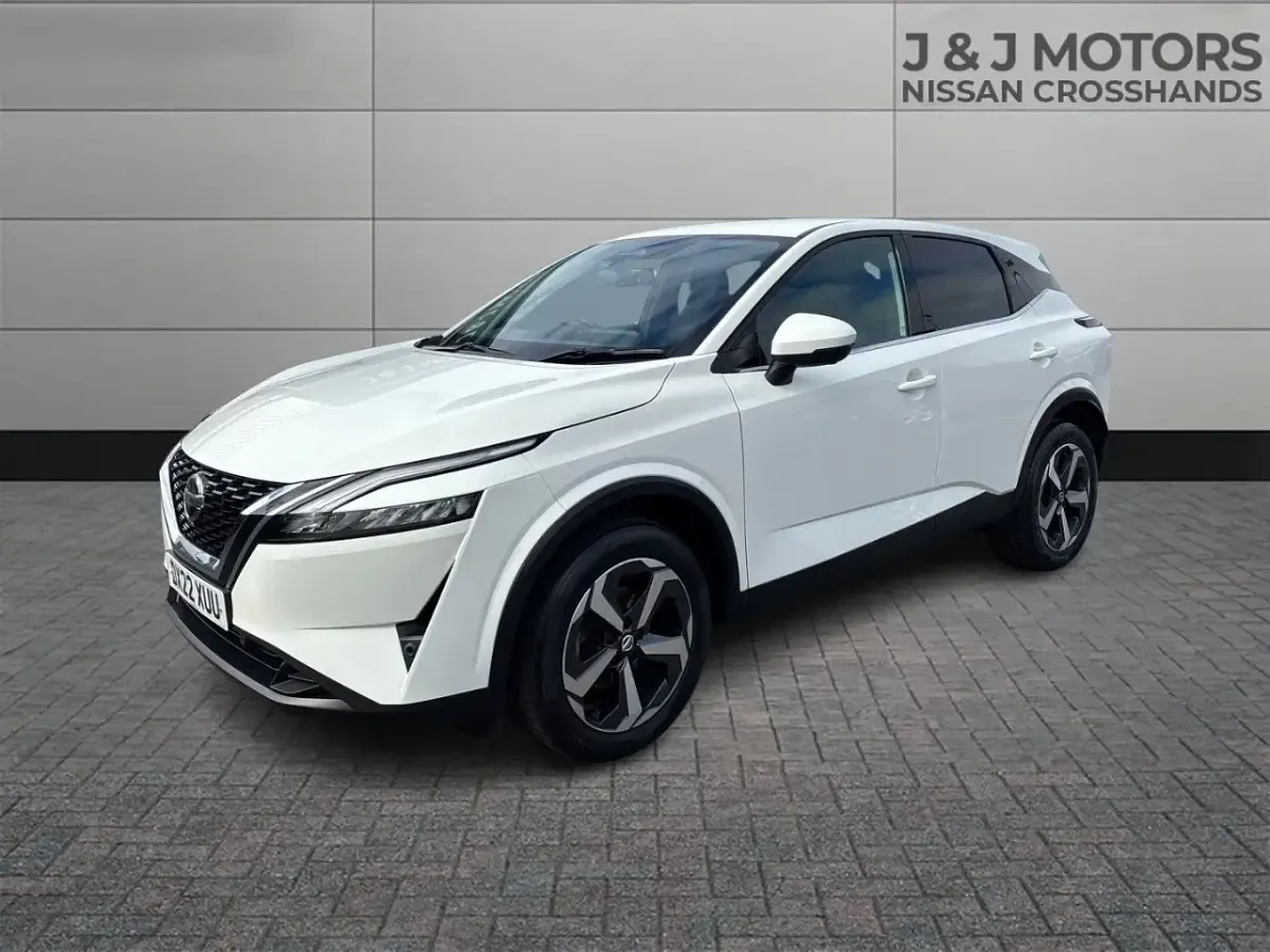 Used Nissan Qashqai N-Connecta 2022 White SUV