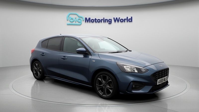 Used 2019 Ford Focus ST-Line | £12,900 (Fair price) - Image 1/4