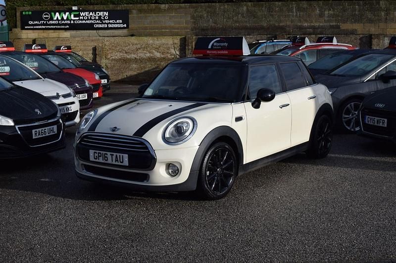 Used Mini Cooper Hatch 2016 White Hatchback