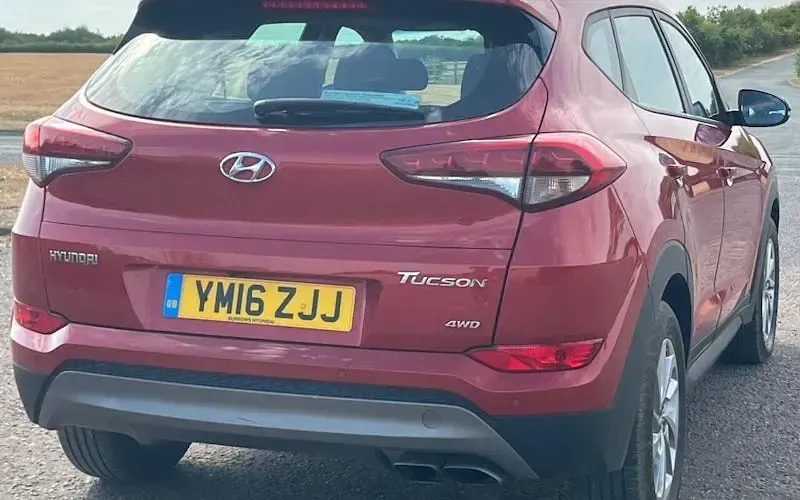 Used Hyundai Tucson SE 185 HP (136 kW) 2016 Red SUV
