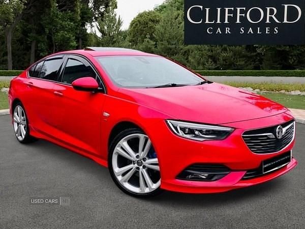 Used Vauxhall Insignia SRi 2017 Red Hatchback
