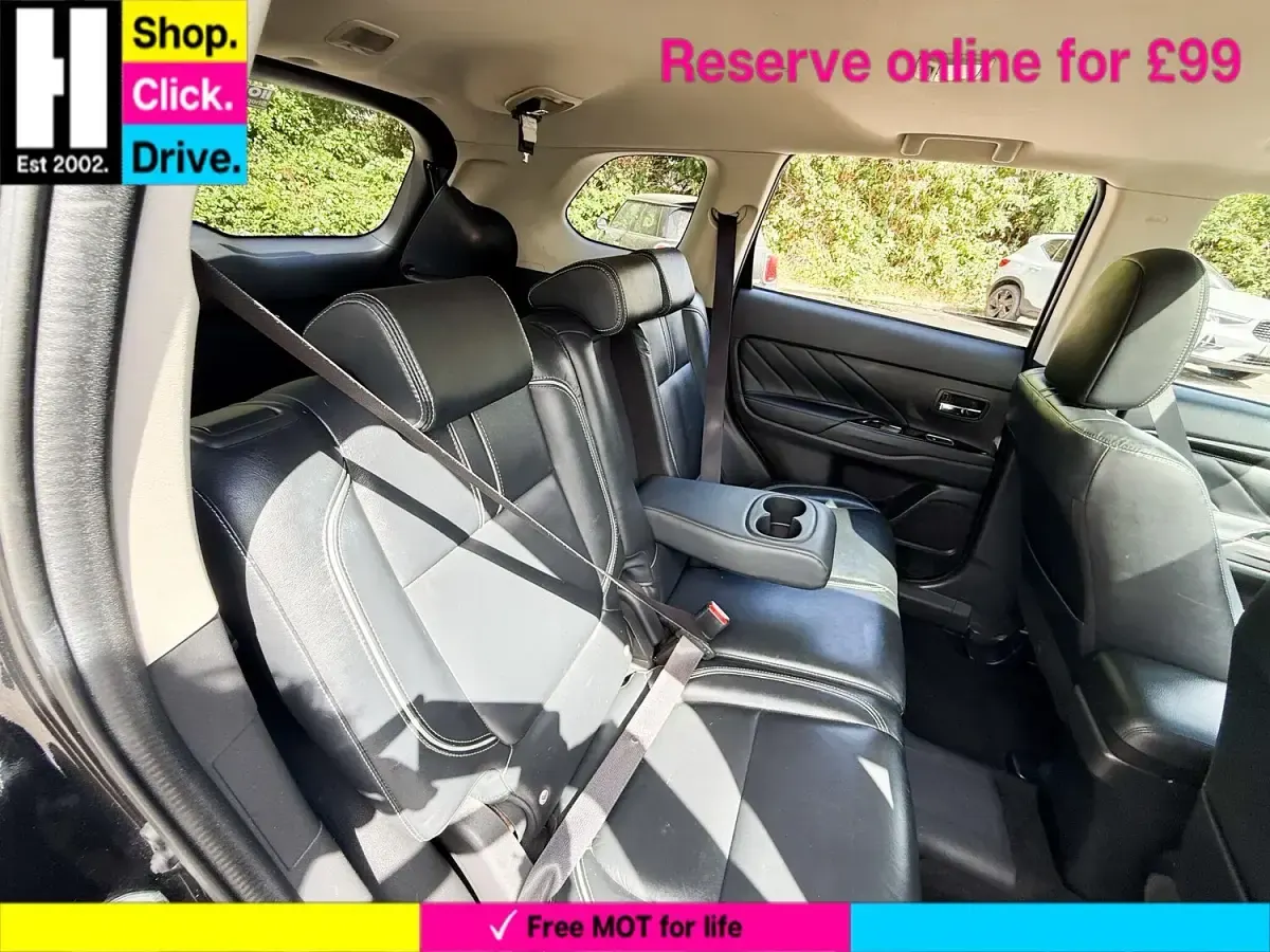 Used Mitsubishi Outlander P-HEV 200 HP (147 kW) 2016 Black Estate