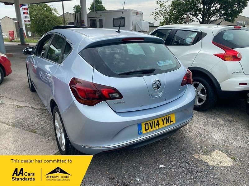 Used Vauxhall Astra SRi 115 HP (84 kW) 2014 Silver Hatchback