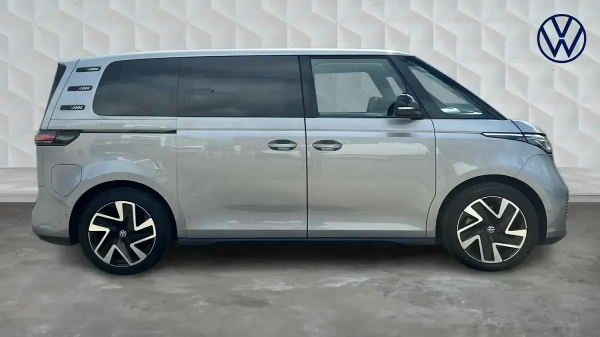 Used VW ID. Buzz Pro 150 kW (204 HP) 2024 Silver MPV