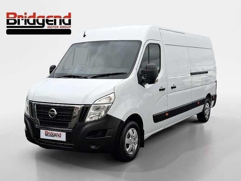 Used Nissan Interstar Acenta 135 HP (99 kW) 2022 White Van