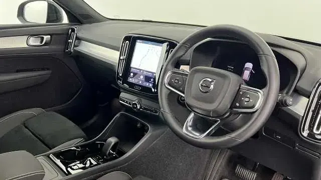 Used Volvo XC40 Plus 161 HP (118 kW) 2025 Black SUV